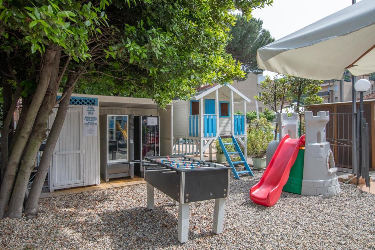 Holidays Aparthotel