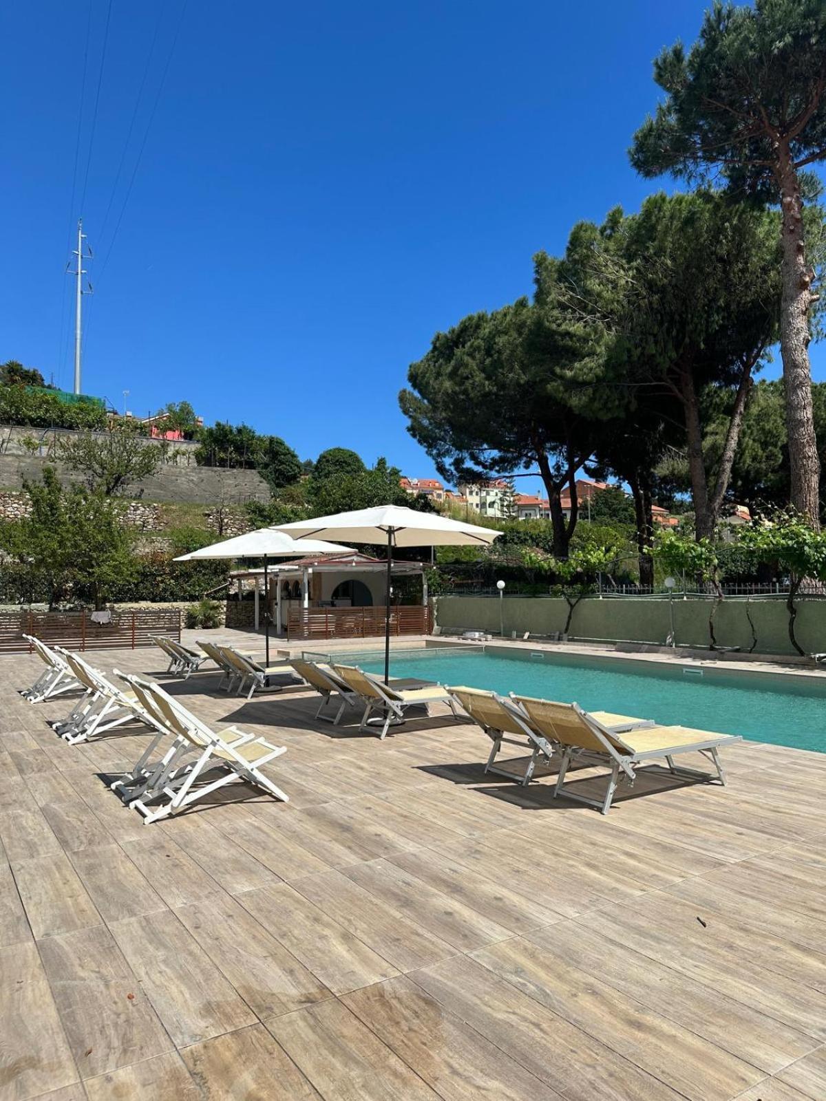 Aparthotel Holidays