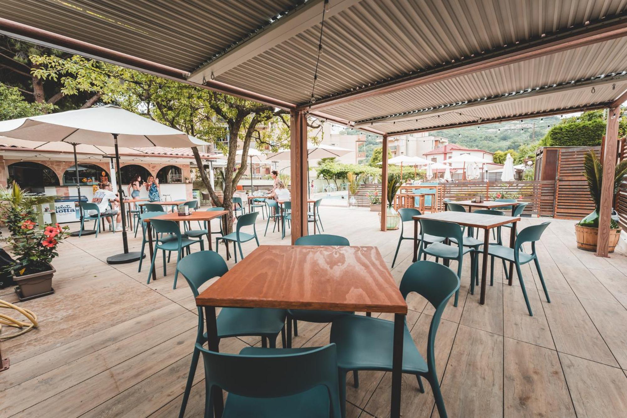 Aparthotel Holidays Pietra Ligure
